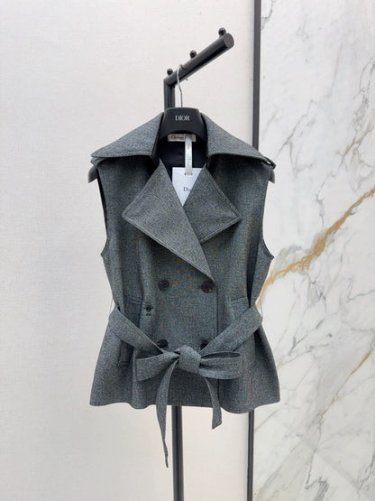 D 25 New Embroidery Bee Embellished Lapel Vest