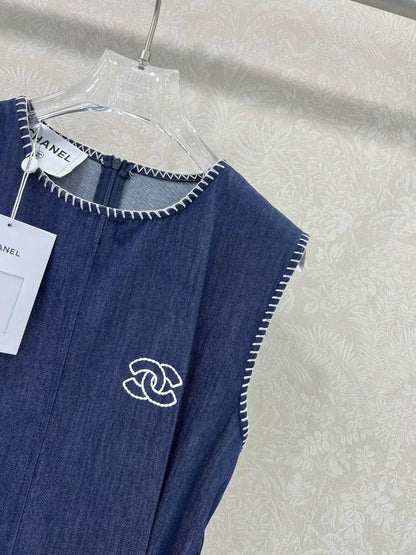 c 25 New Tencel denim dress! With a small bag