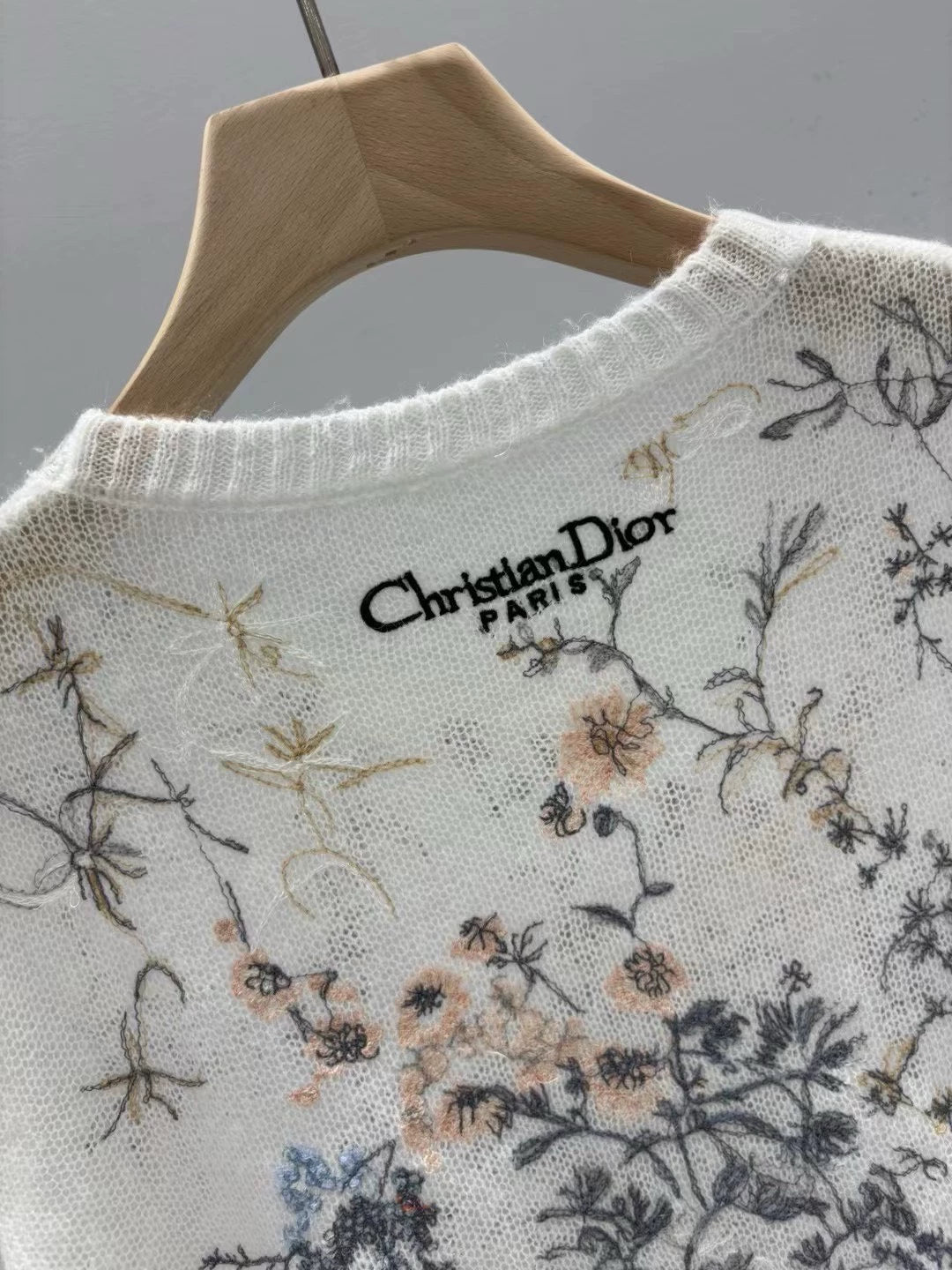 D 25 Early Autumn New Short Sleeve Knitted Thin Top