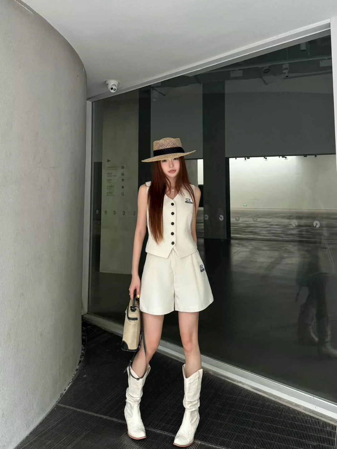 C 25 new embroidered vest shorts suit