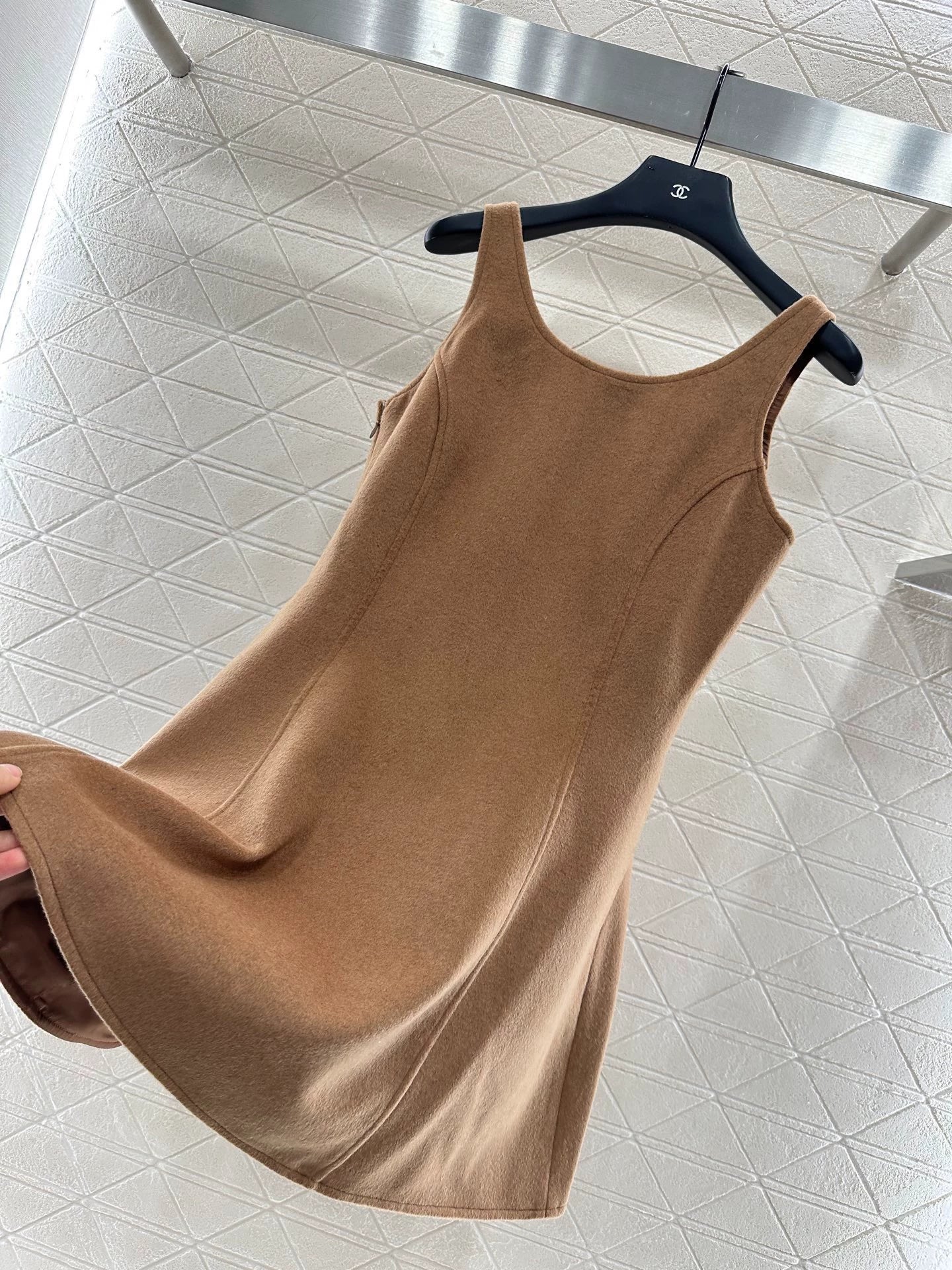 L 25 woolen vest dress