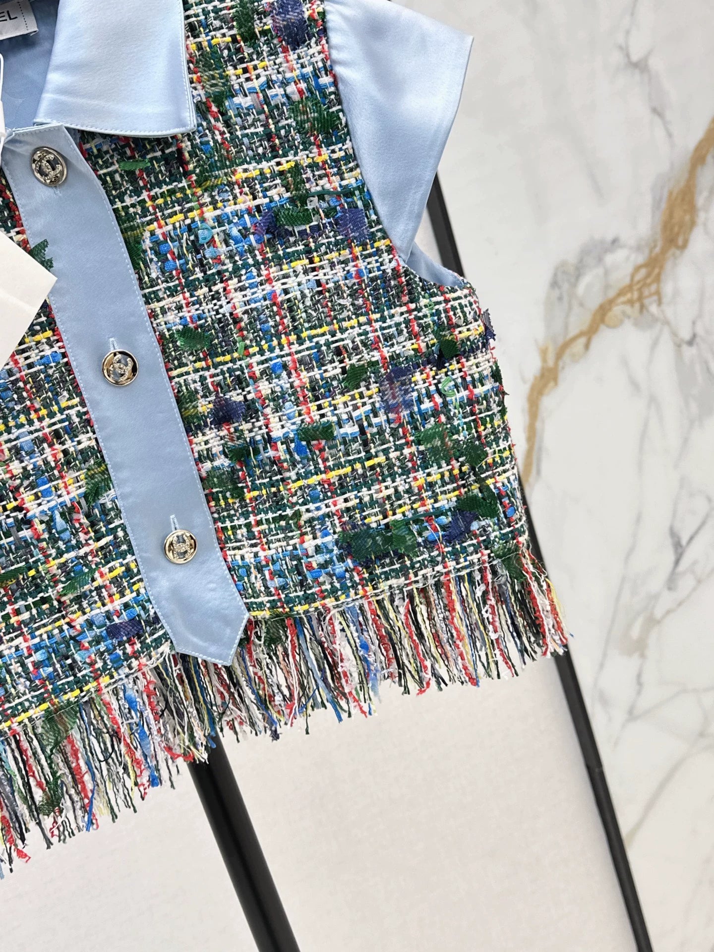C 25 Braided vest and patchwork short-sleeved shirt