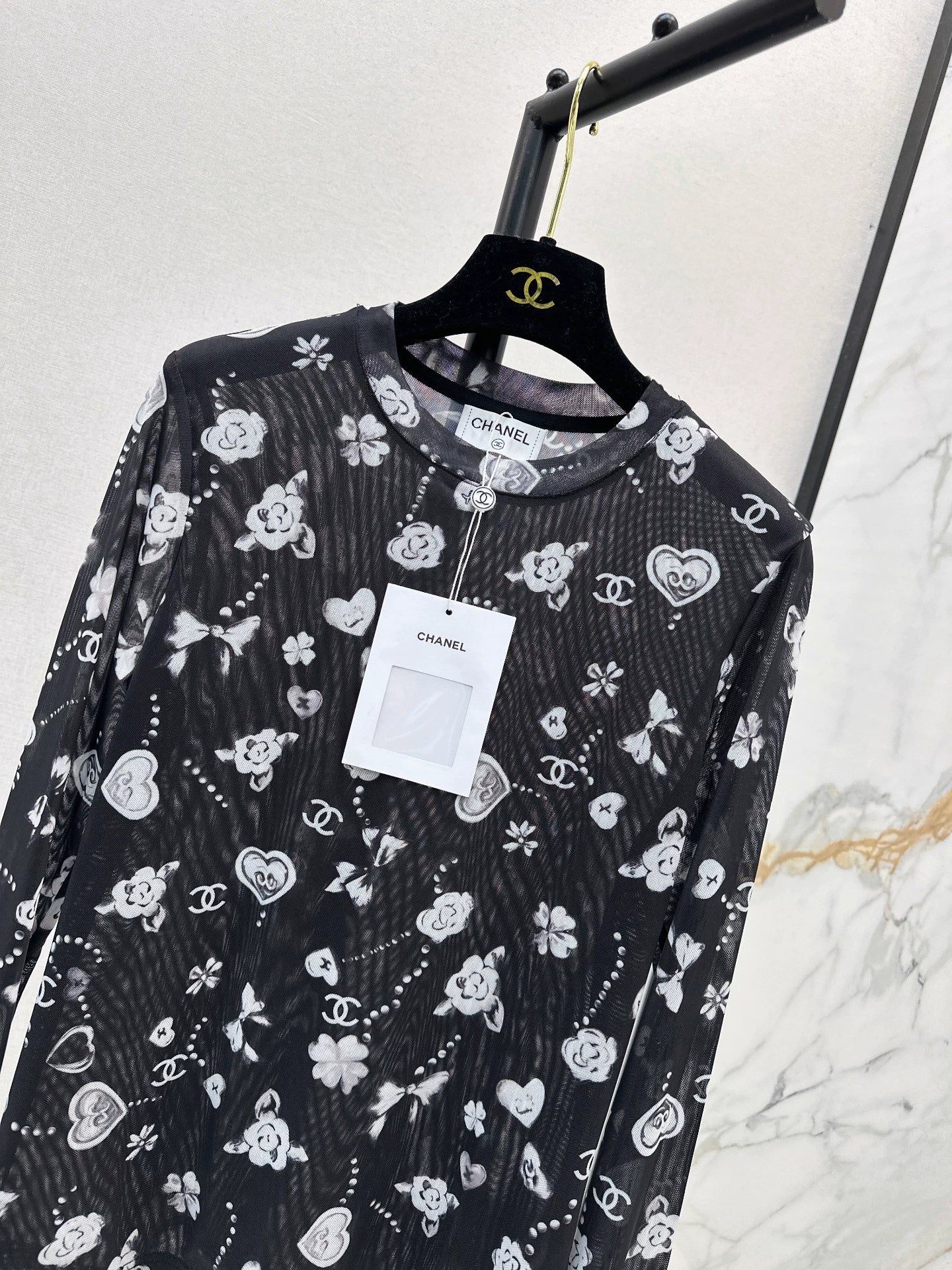 C 25 logo print mesh bottoming shirt
