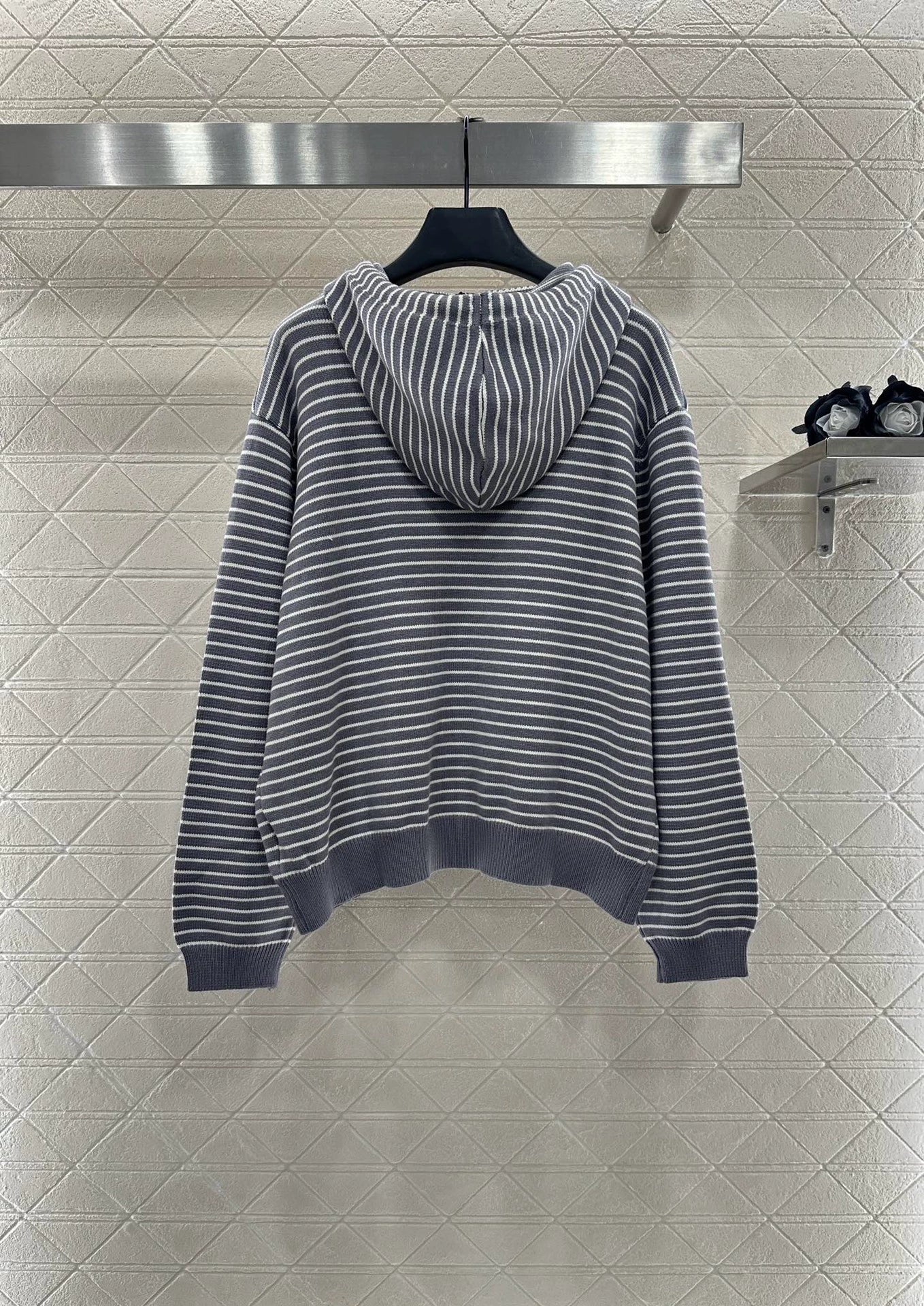M 25 Hooded zip-up knit sweatshirt