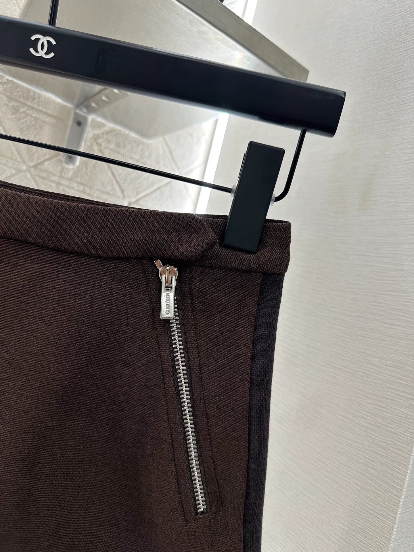 M 25 High-waisted zippered miniskirt