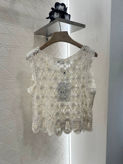 C 25 New Cutout Wave Lace Knit Tank Top