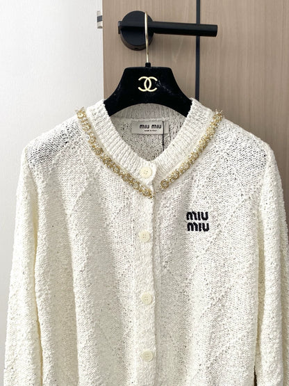 M 25 new embroidered letters beaded round neck long sleeve knitted cardigan(Beigi/pink)