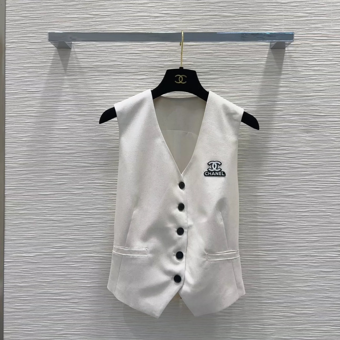 C 25 new embroidered vest shorts suit