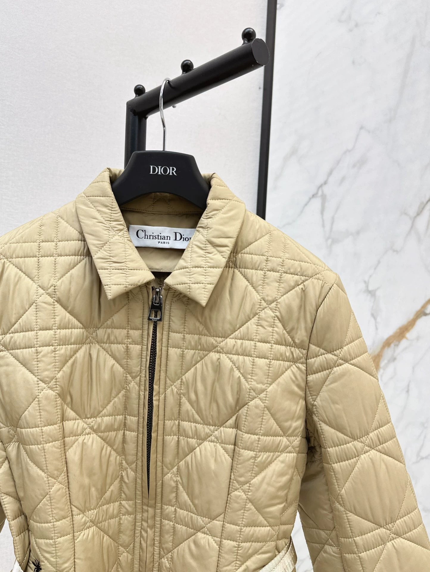 D 25fw Embroidered logo padded jacket