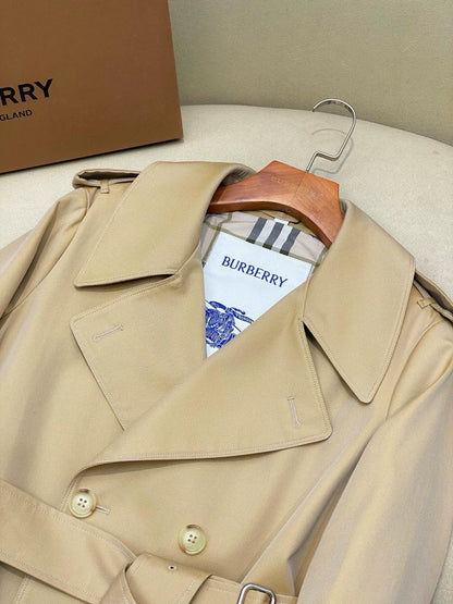 BU 25 new mid-length windbreaker