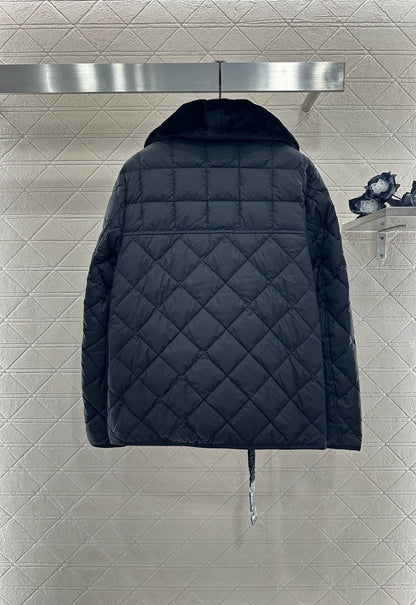 Mon 25 Down jacket with detachable belt and lapel.