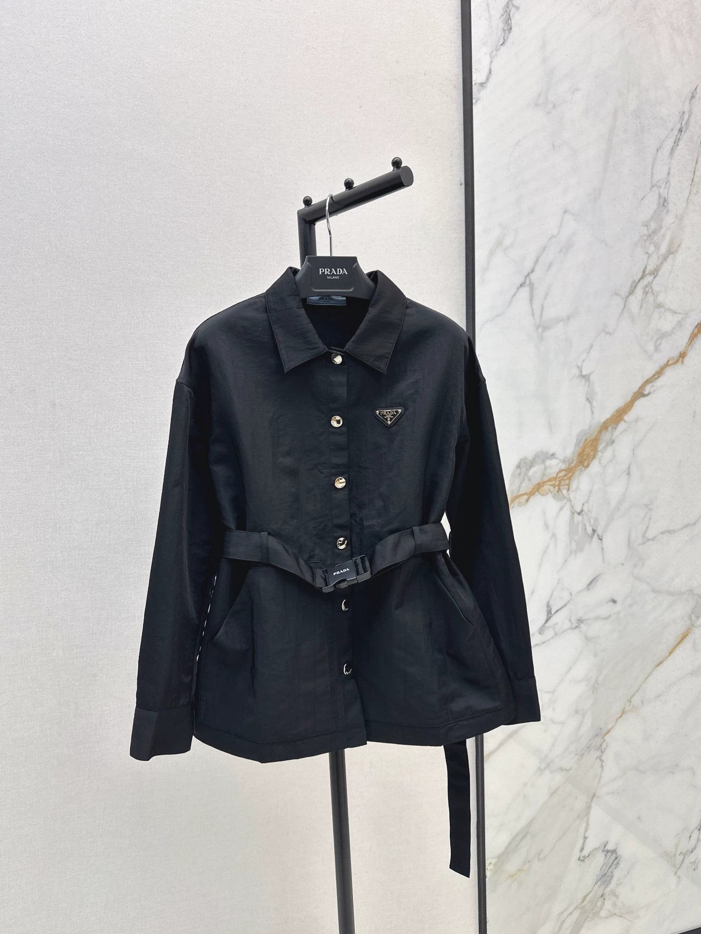 Pr 25 Shirt-style functional button jacket