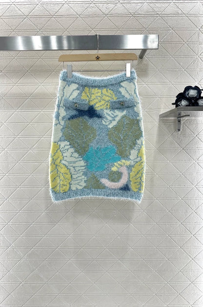 C 25 Seahorse fur cardigan and skirt set