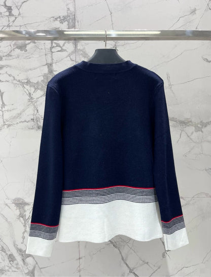 V 25 new embroidered letter V-neck long-sleeved knitted cardigan