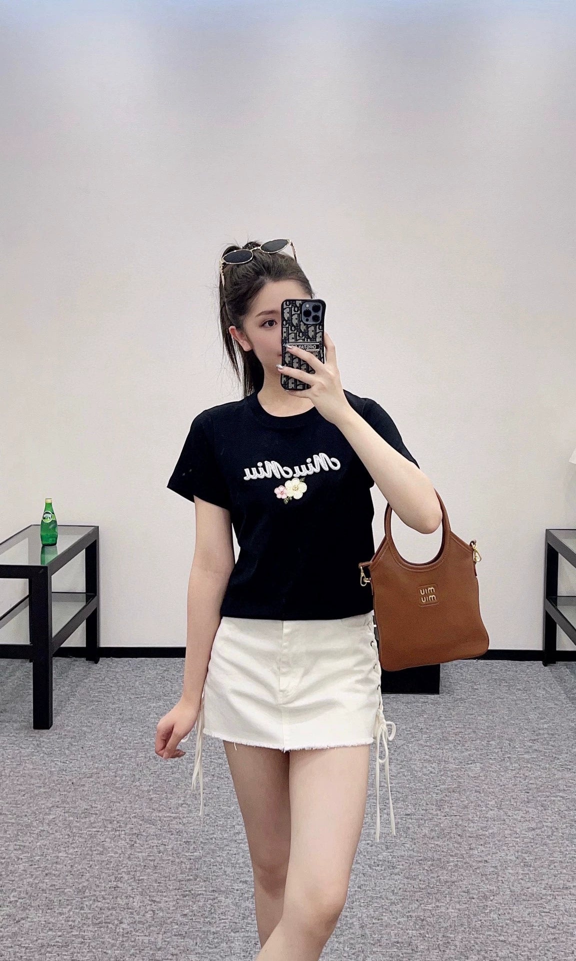 M 25 Floral Beaded Round Neck Short Sleeve T-Shirt