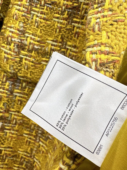 C 25 Yellow tweed skirt + jacket suit