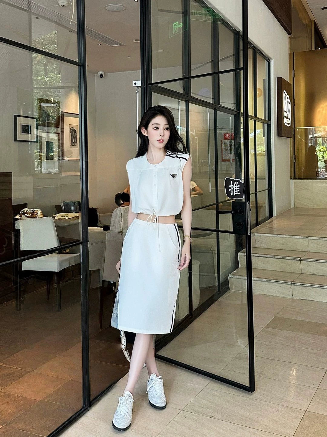 P 25 new triangle label straps sleeveless top half skirt set