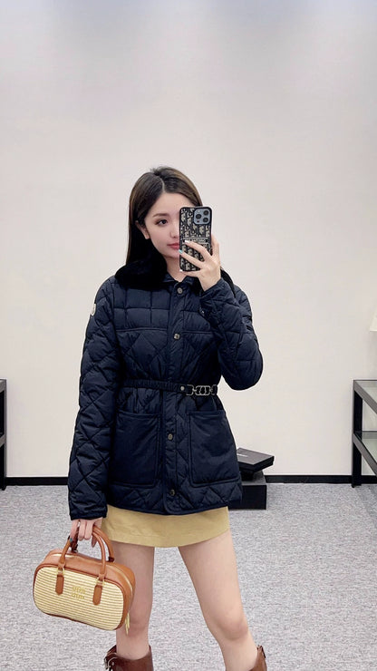 Mon 25 Down jacket with detachable belt and lapel.