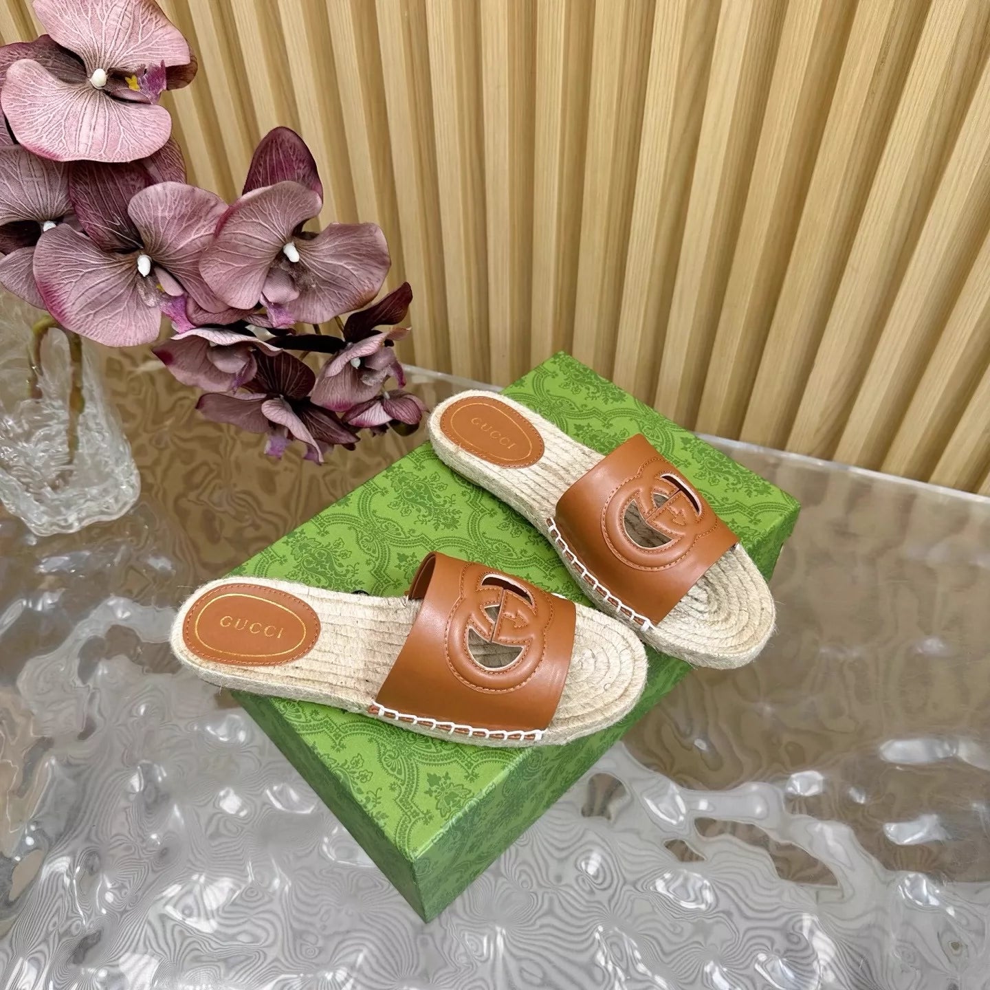 G 25 Straw sole slippers