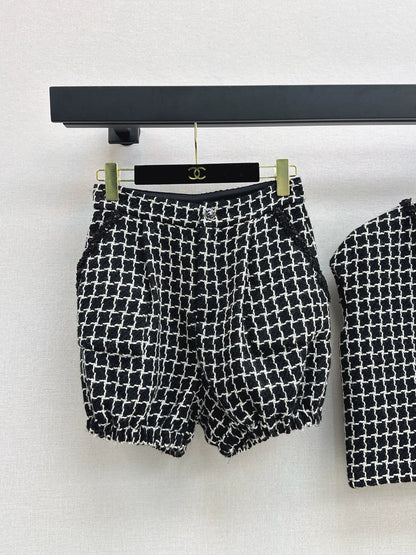 C 25 Plaid Woven V-Neck Vest + Woven Bloomer Shorts Set