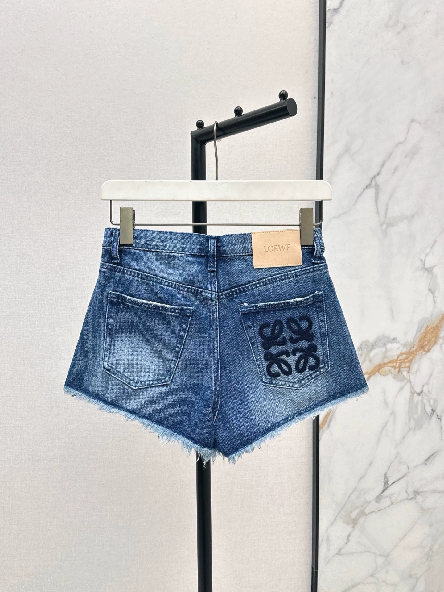 LO 25 Spring and Summer New Vintage Raw Edge Ultra Short Denim Shorts