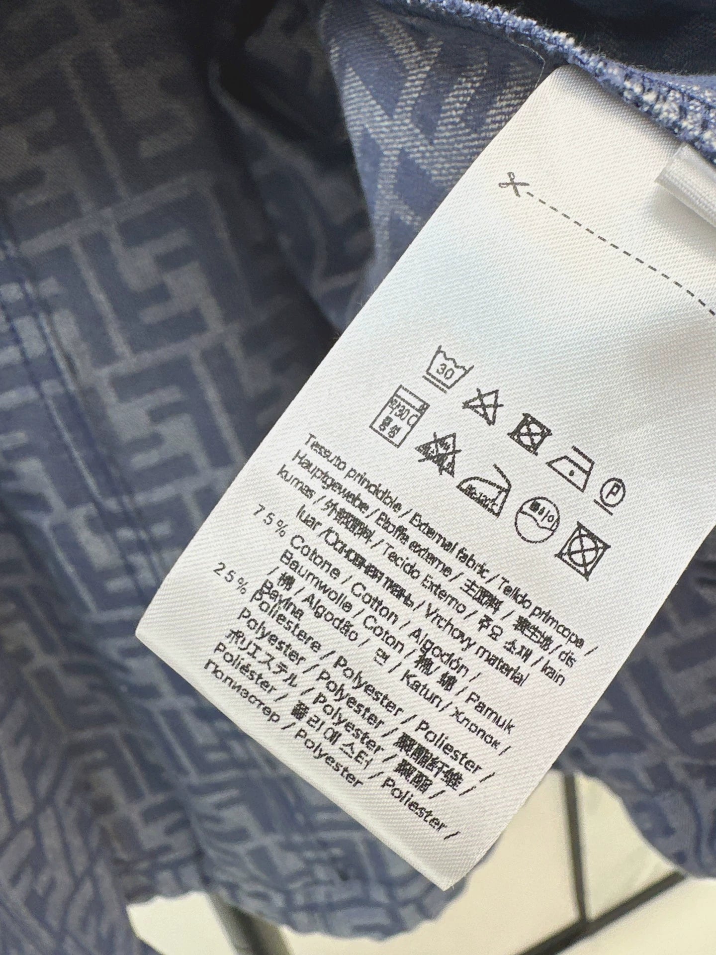 Fe 25 letter print cape coat