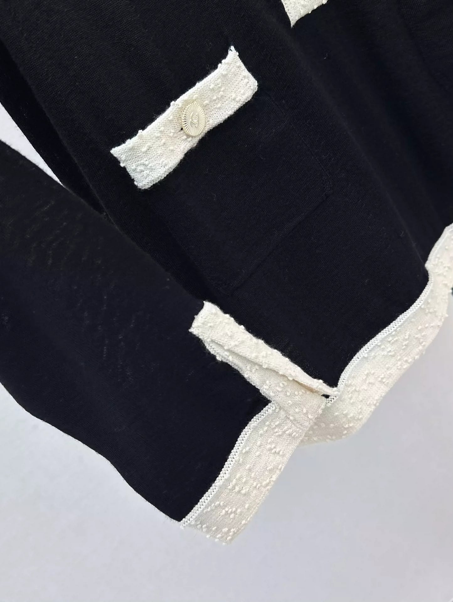 C 25 Early Fall New Premium Black and White Half Cardigan