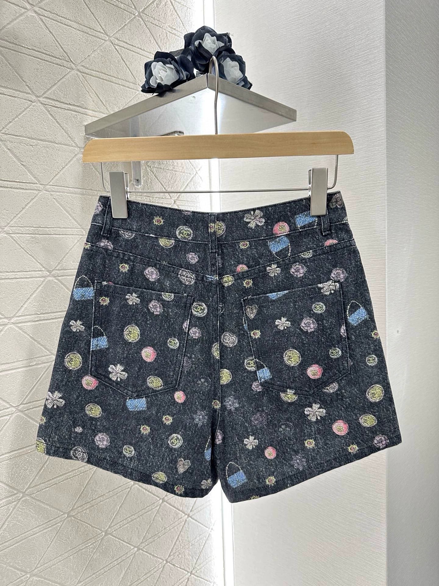 C 25 NEW Printed Colorful Denim Vest Shorts Set