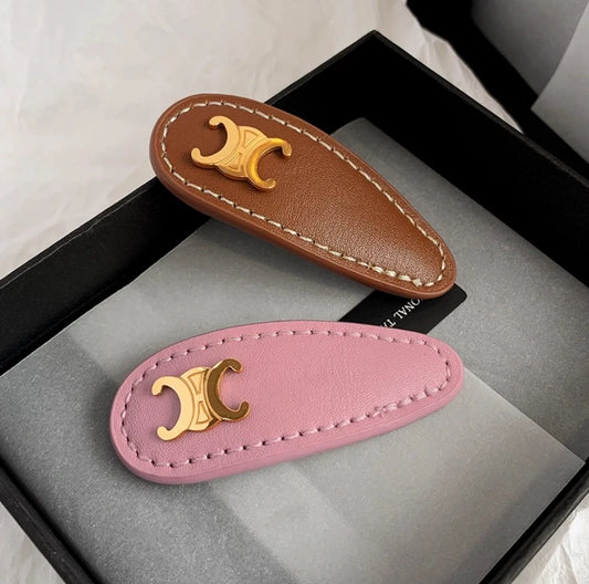 CE 25 Calf leather hair clip