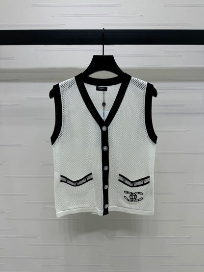 C 25ss summer new embroidered letter V-neck hollow vest