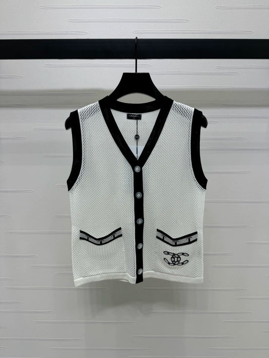 C 25ss summer new embroidered letter V-neck hollow vest