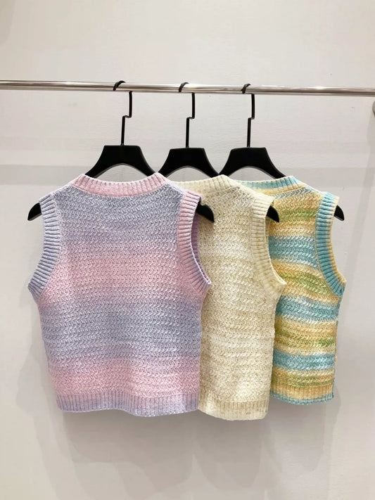 C 25 New gradient-colored dyed yarn knit vest
