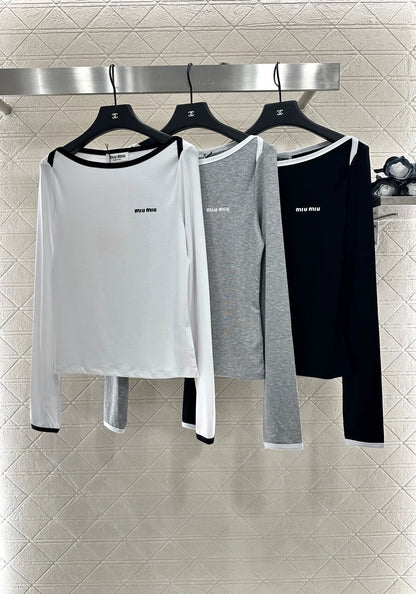 M 25 A versatile round-neck base layer.