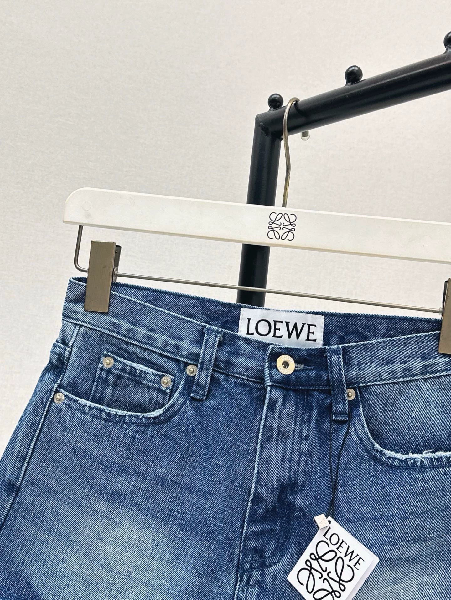 LO 25 Spring and Summer New Vintage Raw Edge Ultra Short Denim Shorts