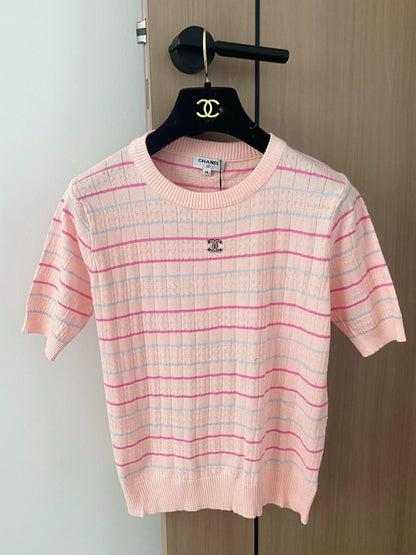 C 25 new White, pink Checkered short sleeve