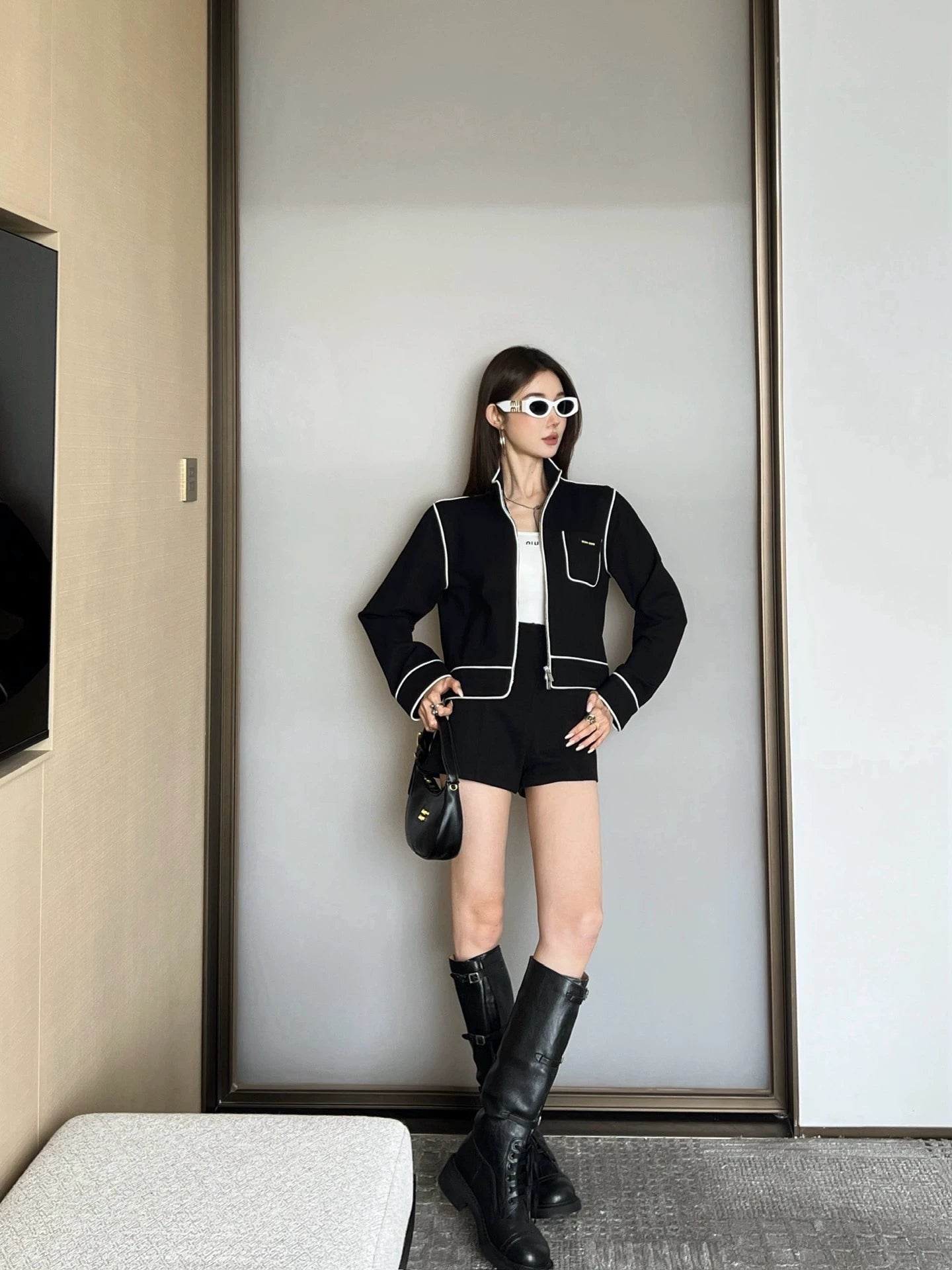 Mi 25 Air layer fabric jacket with trim design