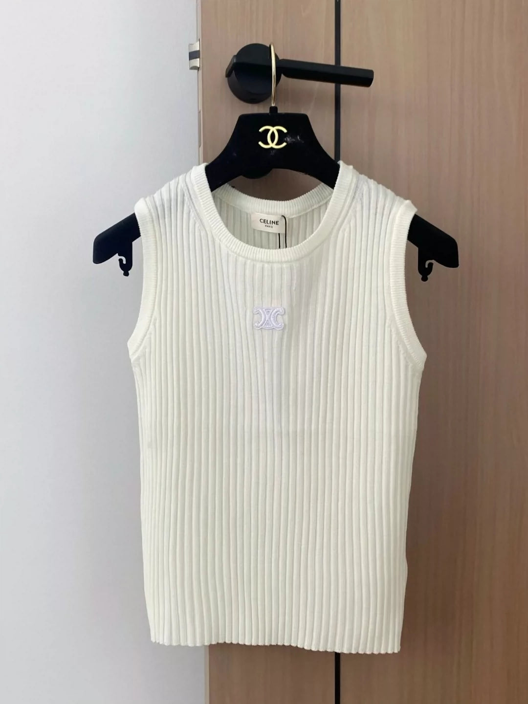 CE 25 New Simple Three Color Vest