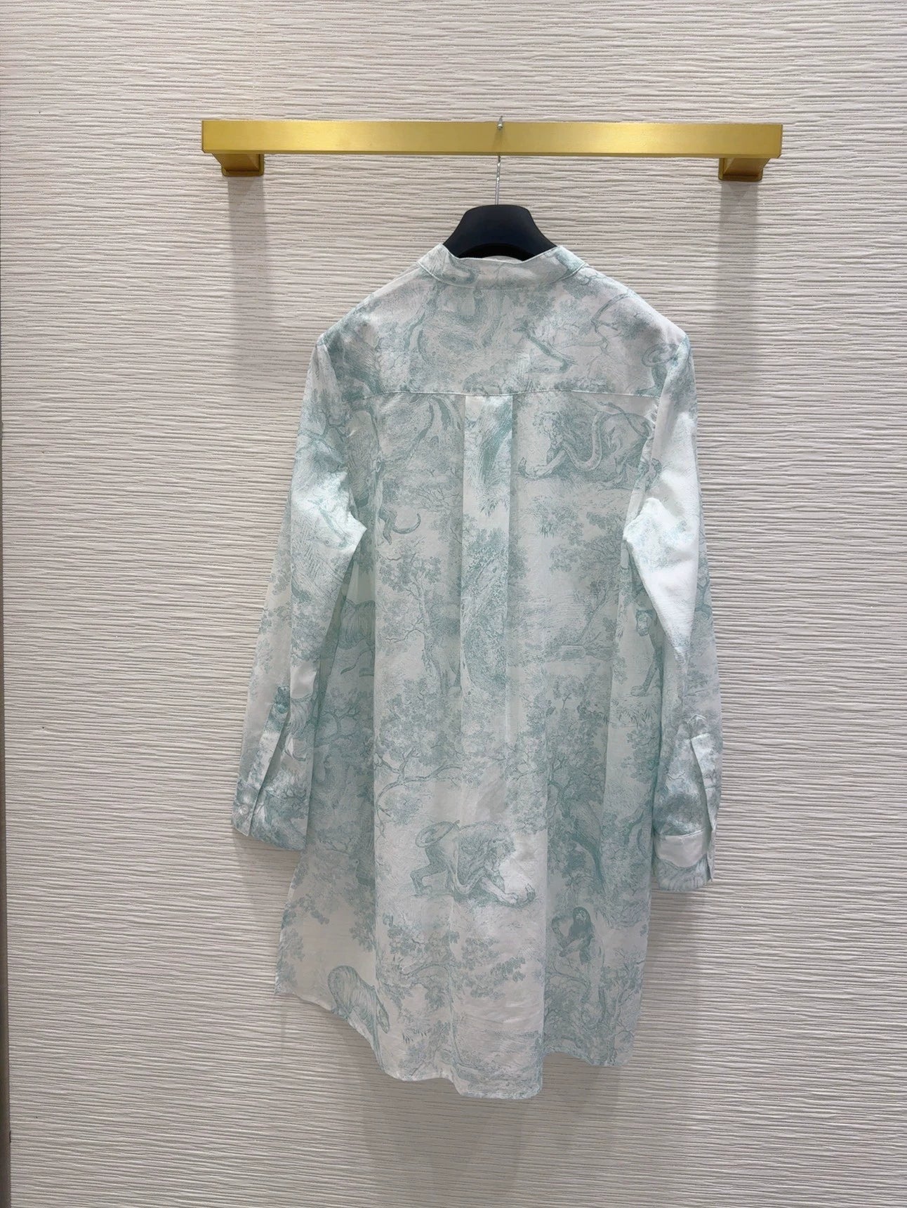 D 25 Nouvelle chemise à manches longues avec imprimé animal de la jungle 