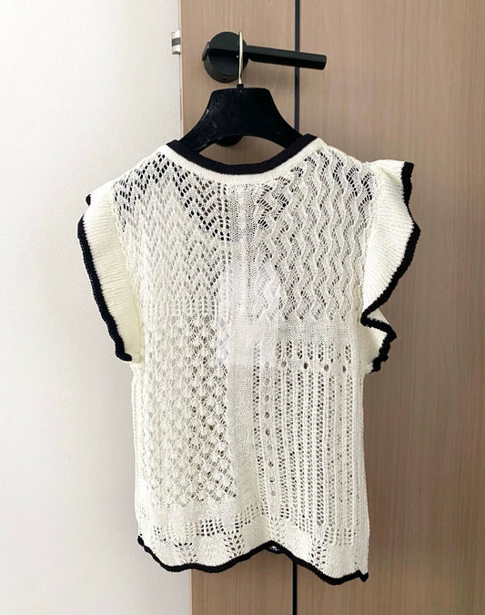 C 25 new hollow lotus sleeve knitted vest
