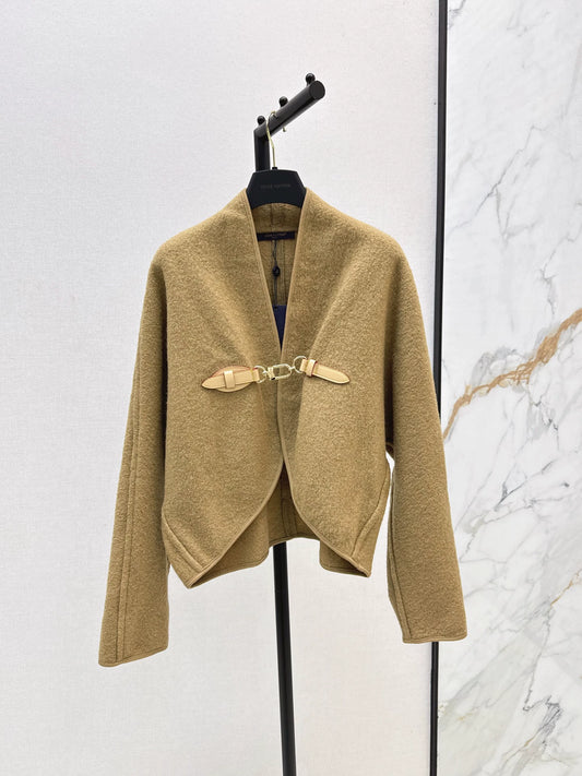 L 25 Buckled double-sided cape coat