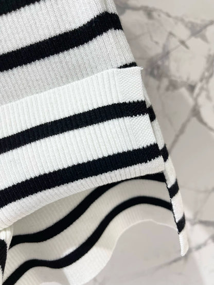 D 25 New Clashing Stripes Lapel Long Sleeve Knit Sweater