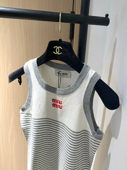 M 25 new striped vest