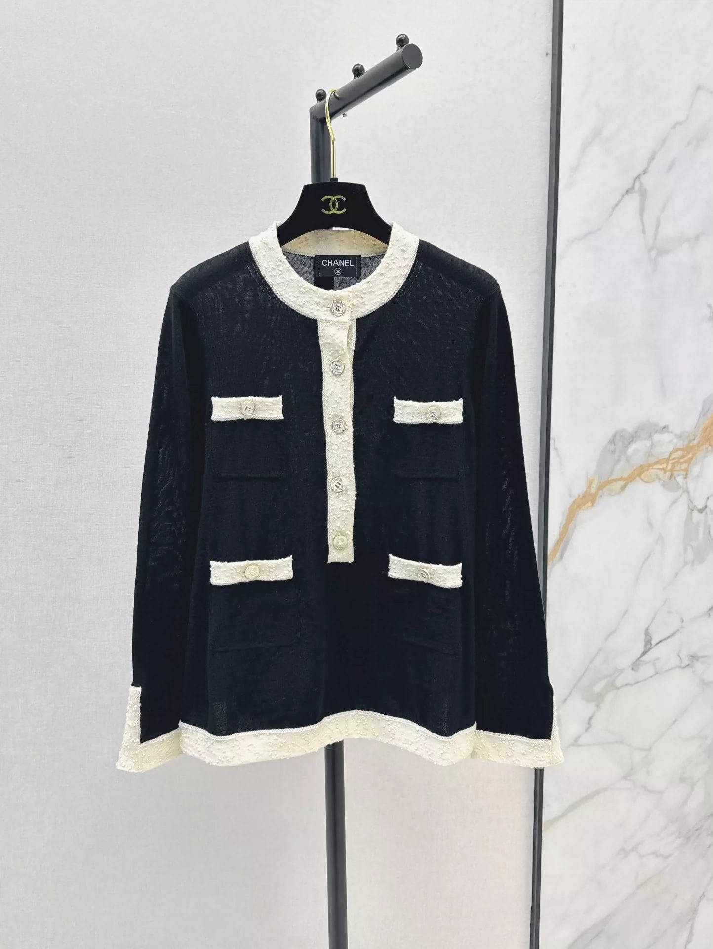 C 25 Early Fall New Premium Black and White Half Cardigan