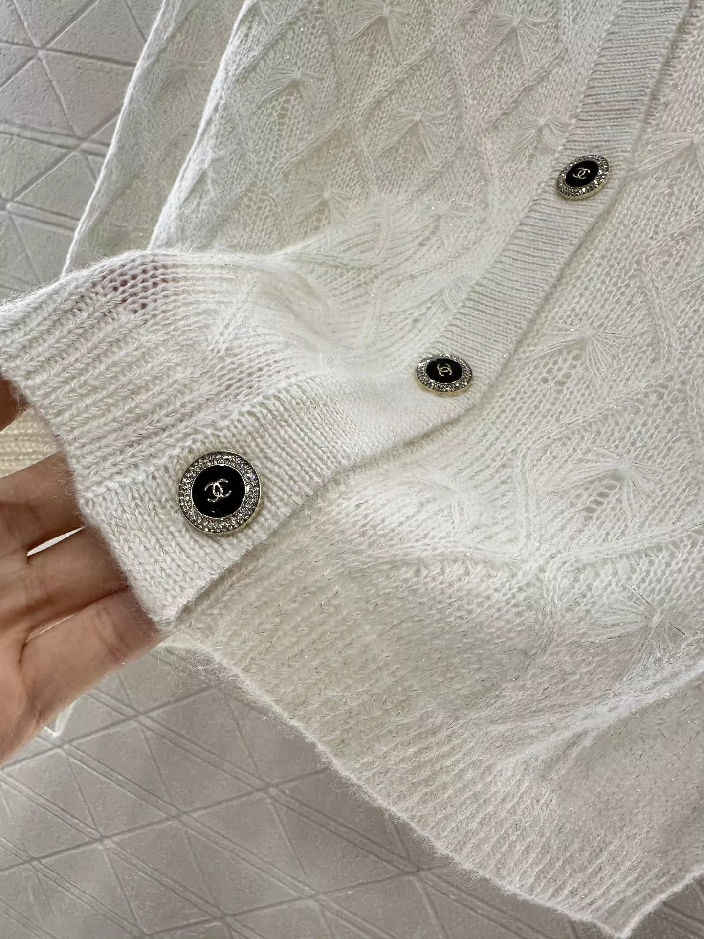 C 25 Classic knitted cardigan