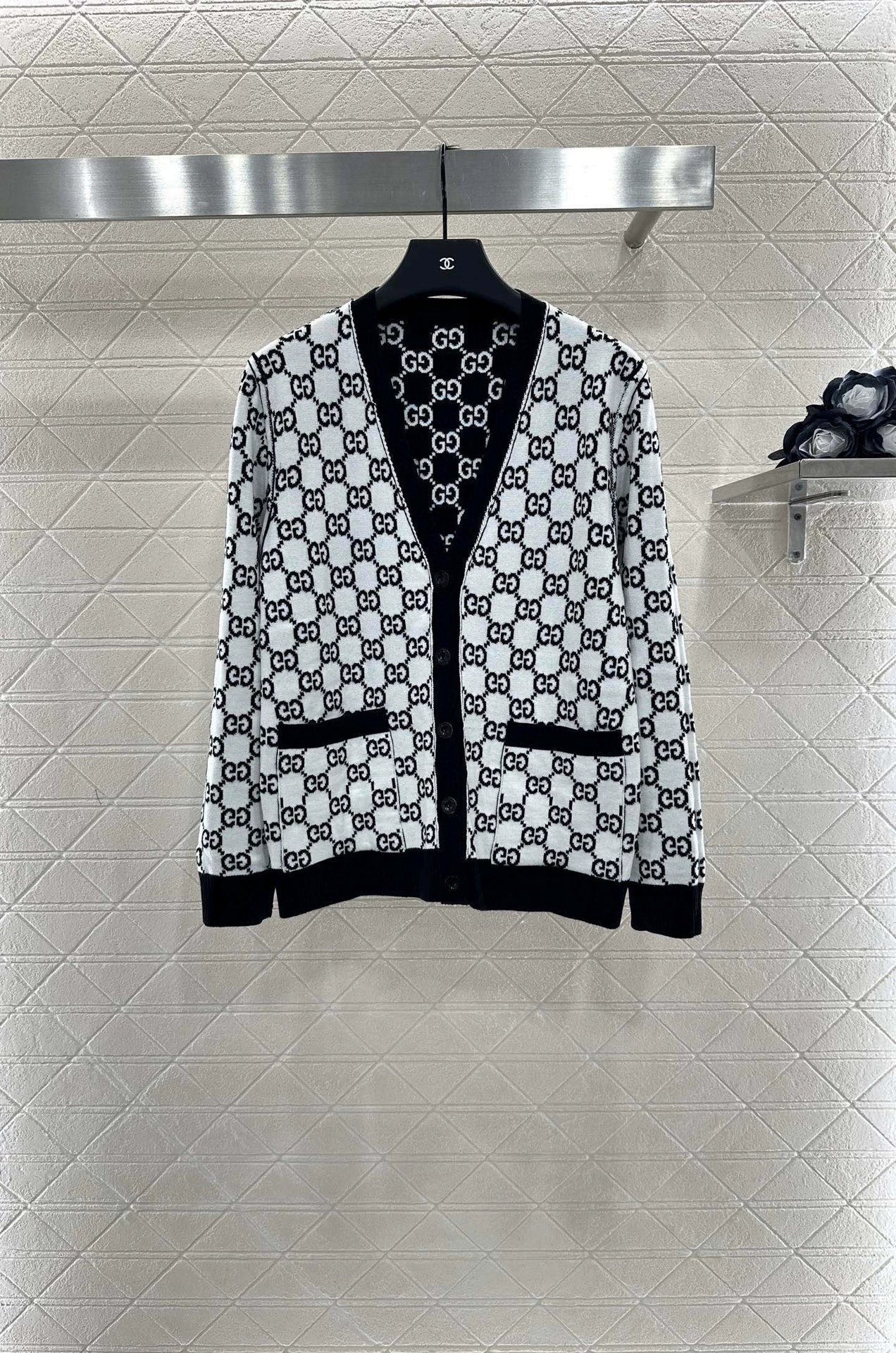 G 25 Reversible jacquard knit cardigan