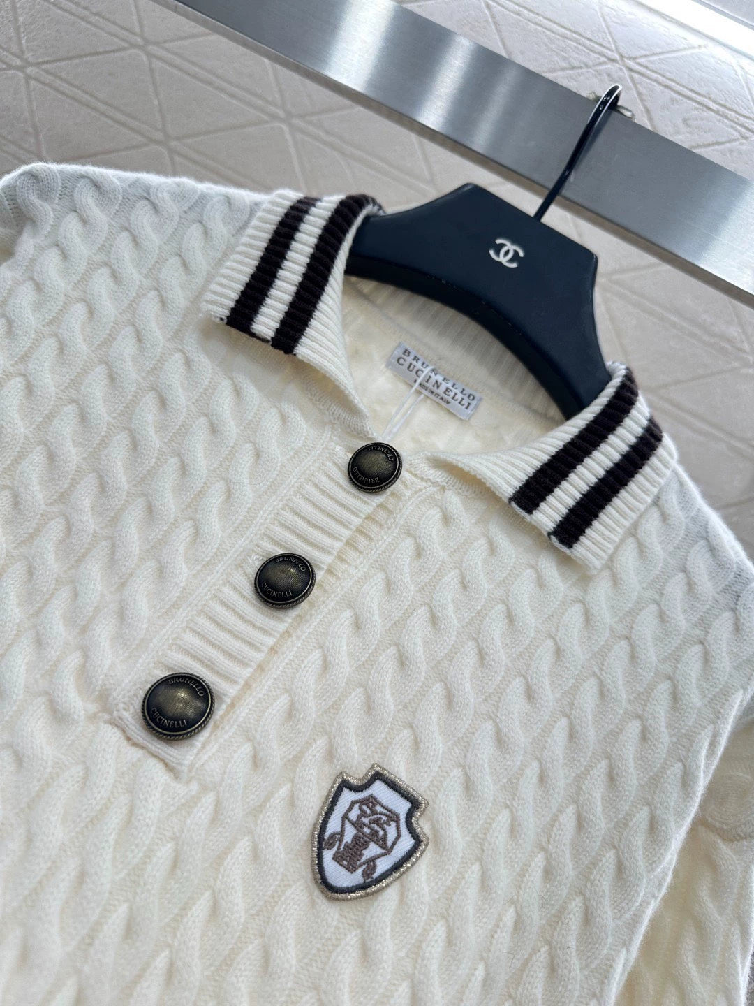 Bru 25 Crochet striped lapel knitted top