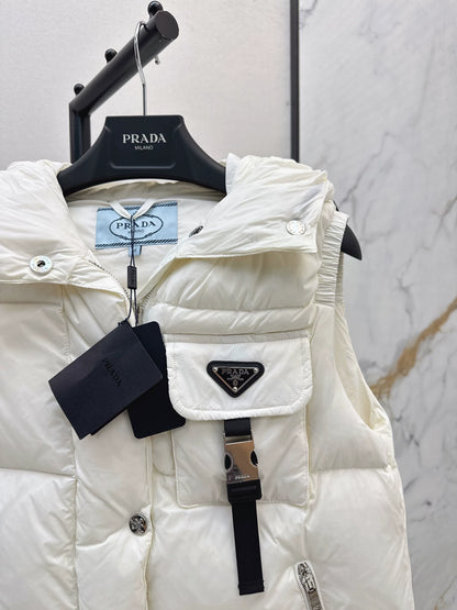 P 25fw hooded turtleneck down vest
