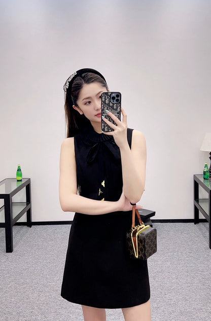 L 25 Bow Sleeveless Dress