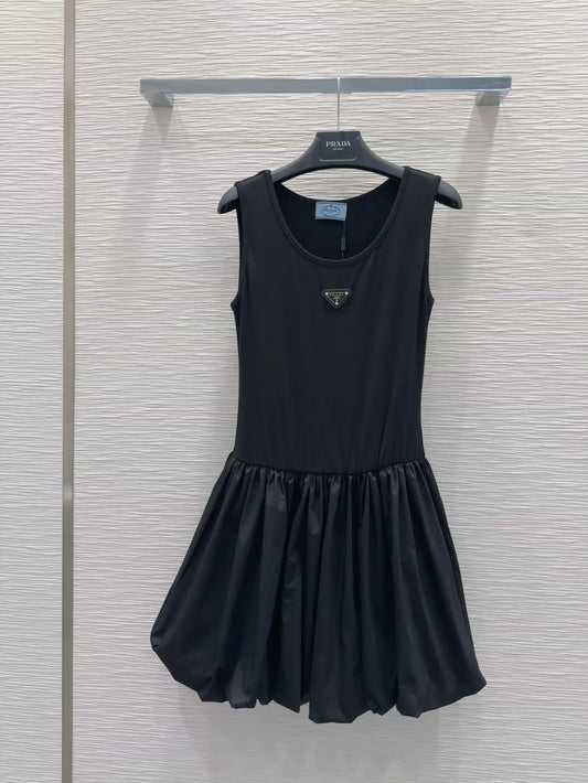 P 25 New Triangle Label Vest Pod Dress (Black & White)