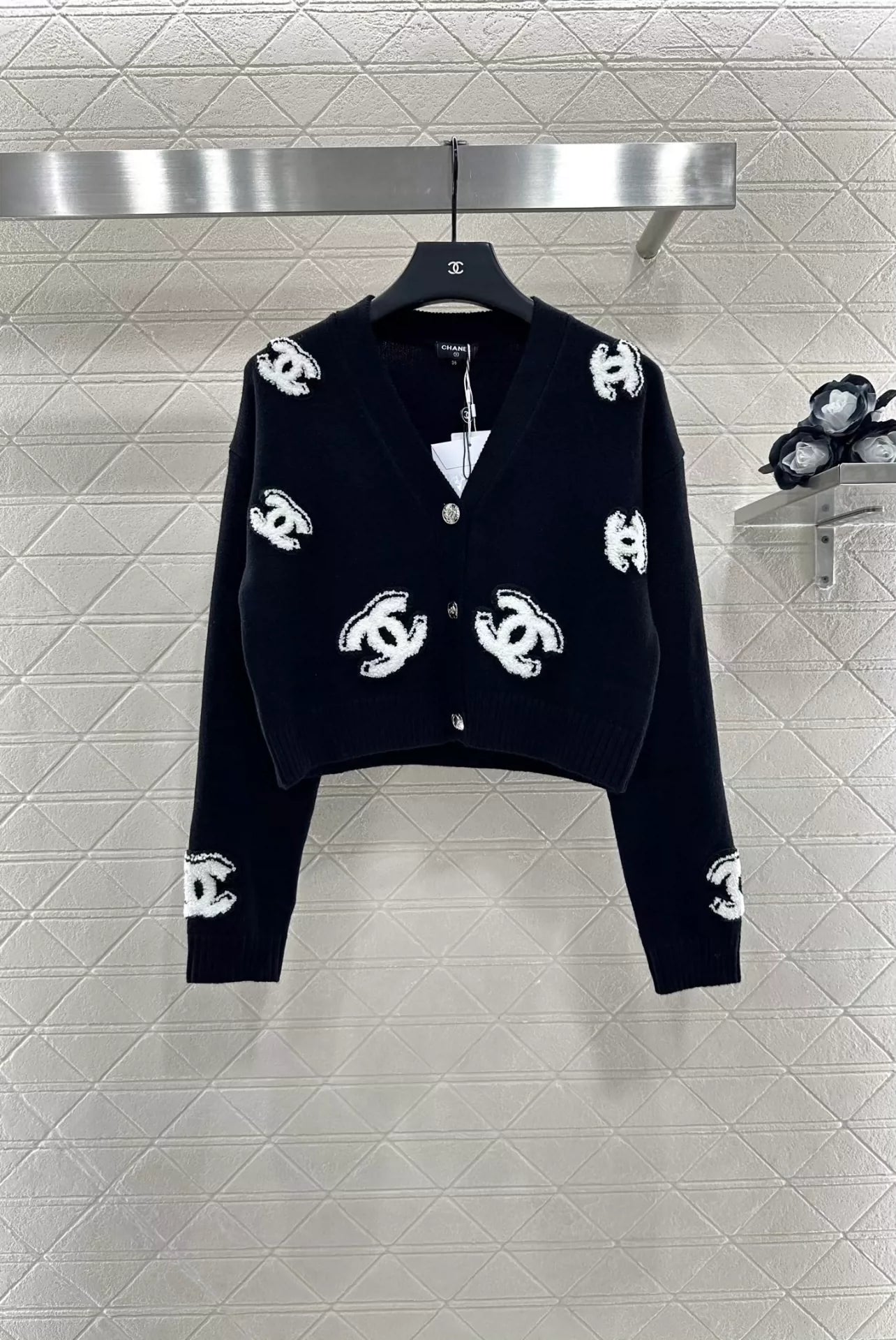 C 25 Fashion logo knitted cardigan